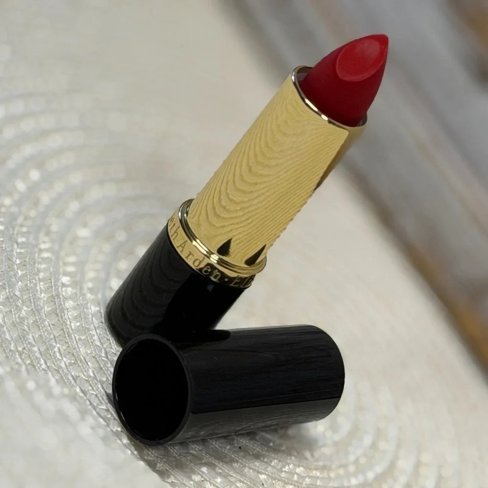 Elizabeth Arden Ceramide Ultra Lipstick 01 Rouge Red Gold Case 3.5g Retired